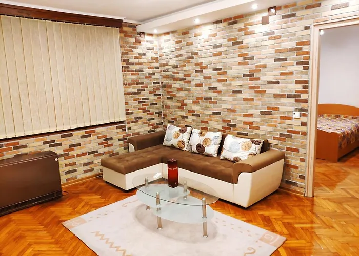 V2 With - Vintage Modern And Spacious Belgrade