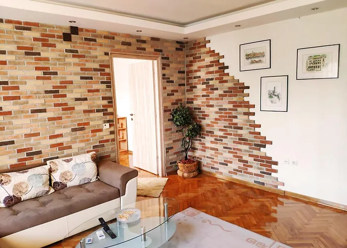 V2 With - Vintage Modern And Spacious